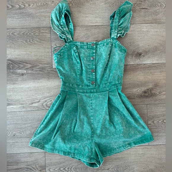 Flying Tomato Green Acid Wash Romper size medium only worn once - Picture 10 of 11